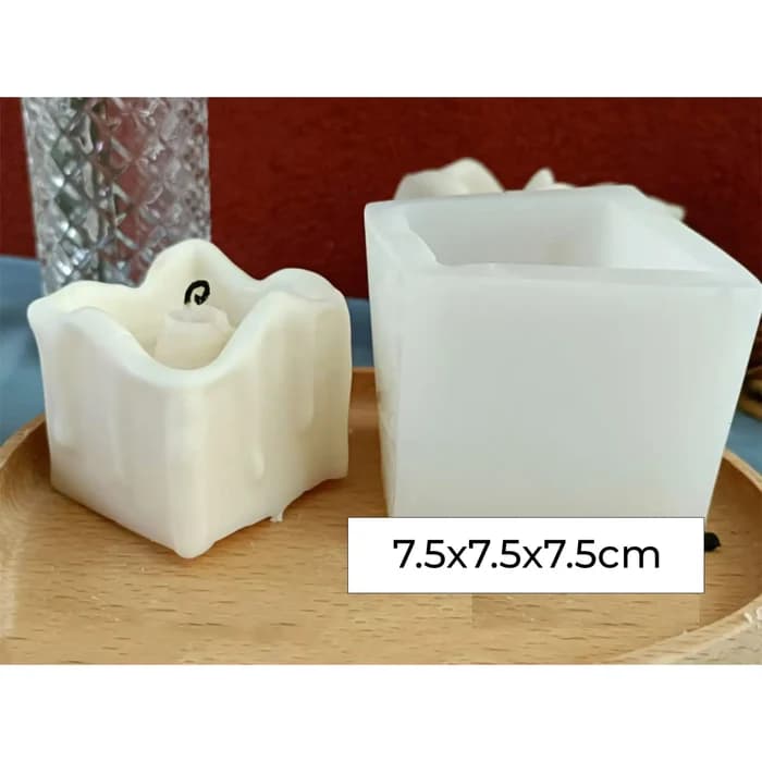 Moule Silicone Bougie Carrée Effet Cire Fondue 7,5cm